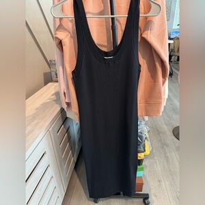 Black Sleeveless Dress